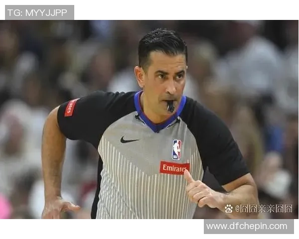 NBA总决赛湖人对热火裁判员表现分析及争议判罚回顾